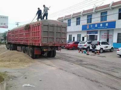 10月1日起高速入口設(shè)檢查站，超限車(chē)輛將無(wú)法通行高速公路及普通公路